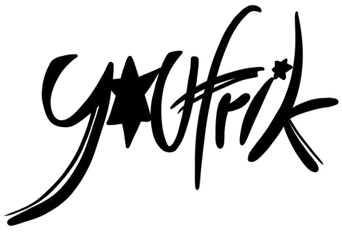 Ein schwarzes Logo (Youfrik)auf einem weißen Hintergrund. 